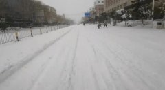 <b>风雪中最美的背影</b>
